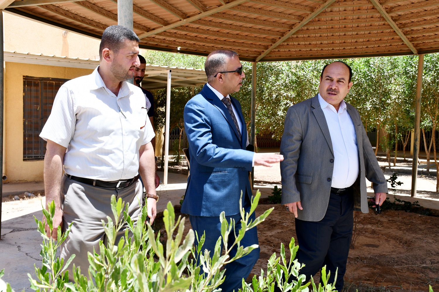 السيد مدير الأقسام الداخلية في جامعة الأنبار يلتقي مدير الأقسام الداخلية في جامعة الكرخ